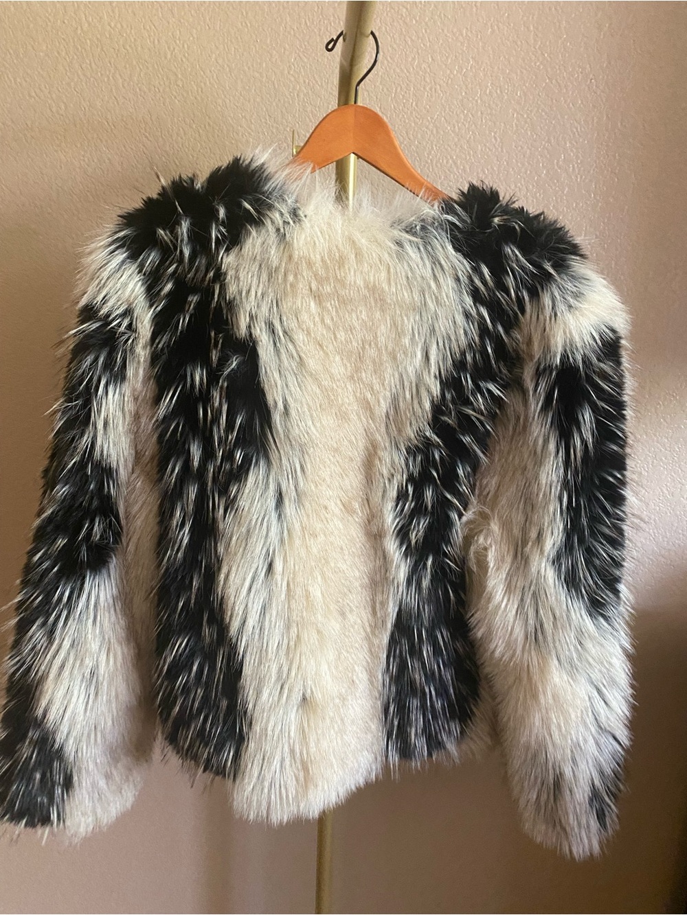 ZARA FAUX FUR SHORT COAT ZW COLLECTION - Picture 2 of 4